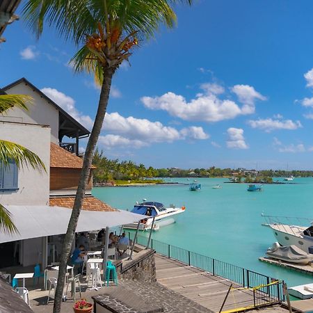 Beachfront Luxurious Stunning Sunset Boulevard Apartment, Гранд Байе Екстериор снимка